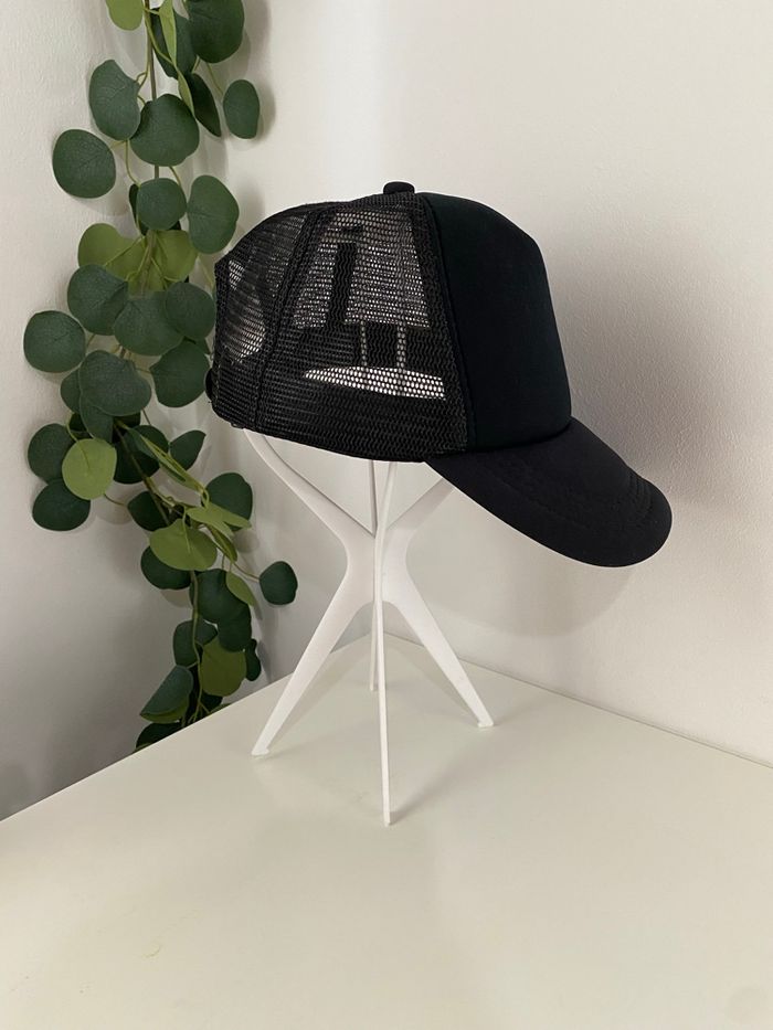 Casquette noire basic avec empiècements resille - photo numéro 7