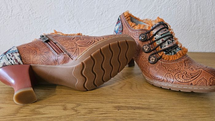 Magnifiques chaussures neuves à talons pointure 37 - photo numéro 4