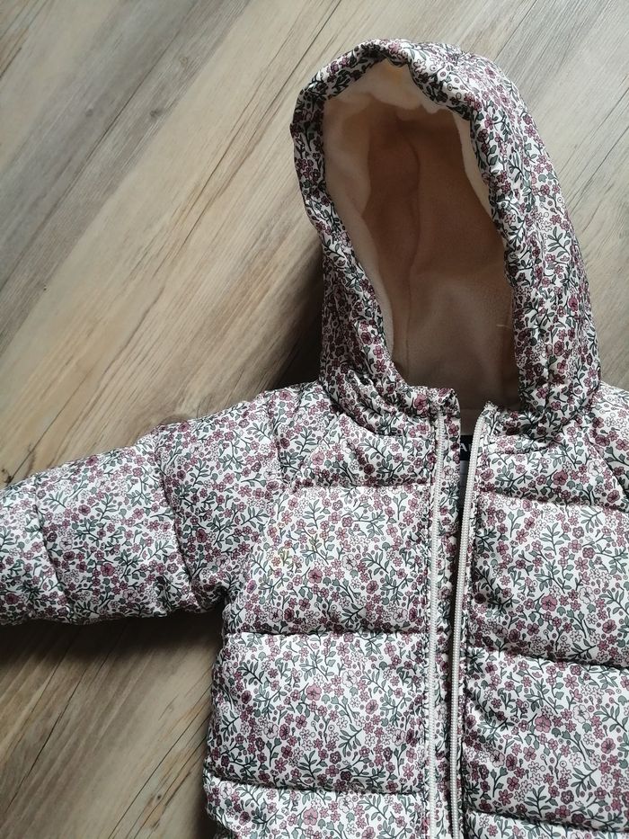 Blouson fille 12 mois kiabi neuf doudoune - photo numéro 2