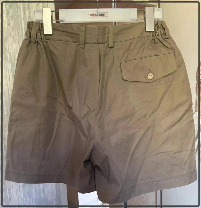 Short taille élastique taille 42 marque tissaia - photo numéro 3