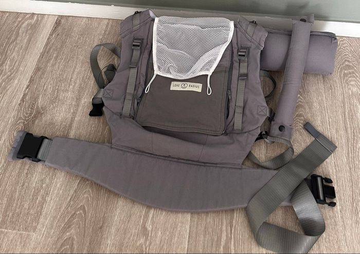 Porte bébé physiologique physiocarrier Love radius + kit naissance