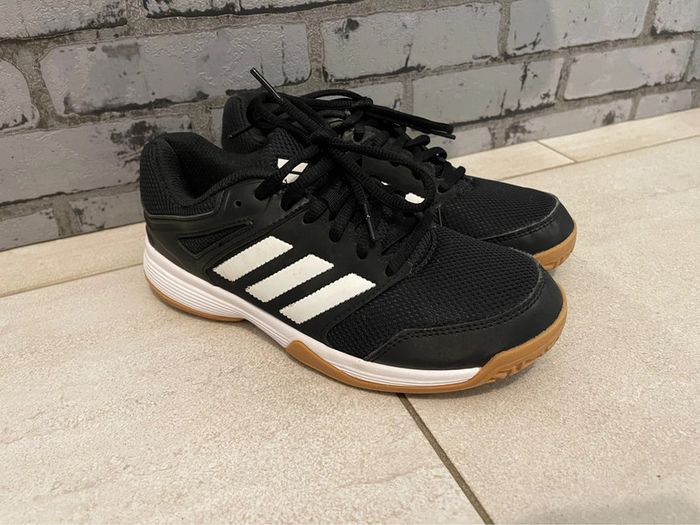 Basket Adidas adiwear 36,5 neuf - photo numéro 2