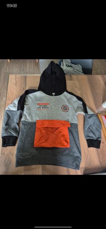 Sweat a capuche garçon 8 ans