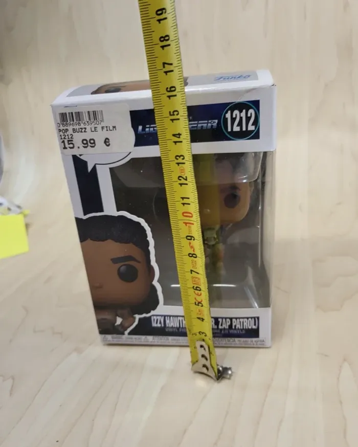 Figurine Funko Pop Pixar Buzz le film 1212 : Izzy Hawthorne - photo numéro 8