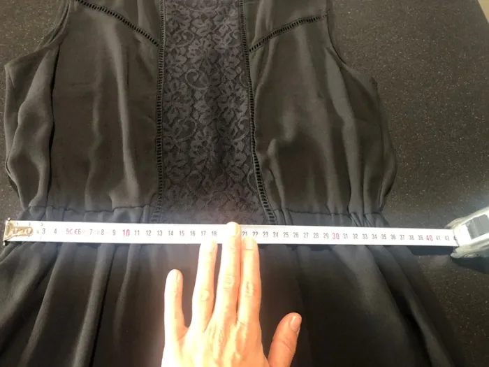Robe noire Taille 42 - photo numéro 12