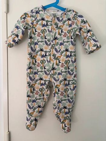Pyjama tape à l’œil