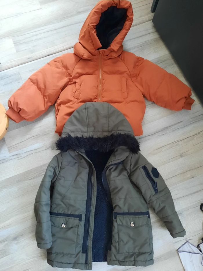 Lot de 2 manteaux chauds 5 ans