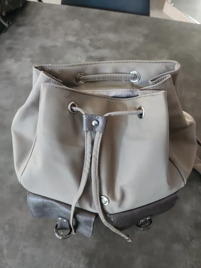 Sac à dos Lancaster gris beige - photo numéro 11