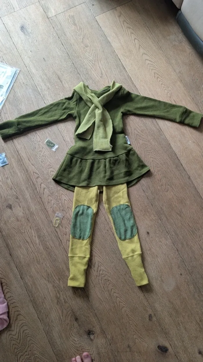 Ensemble tunique legging écharpe manymonths vert conqueror