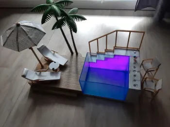 Piscine Color Change Rainbow High