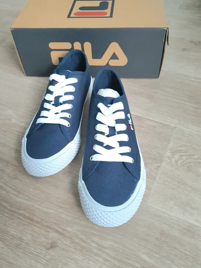 Baskets FILA taille 39 neuves - photo numéro 4