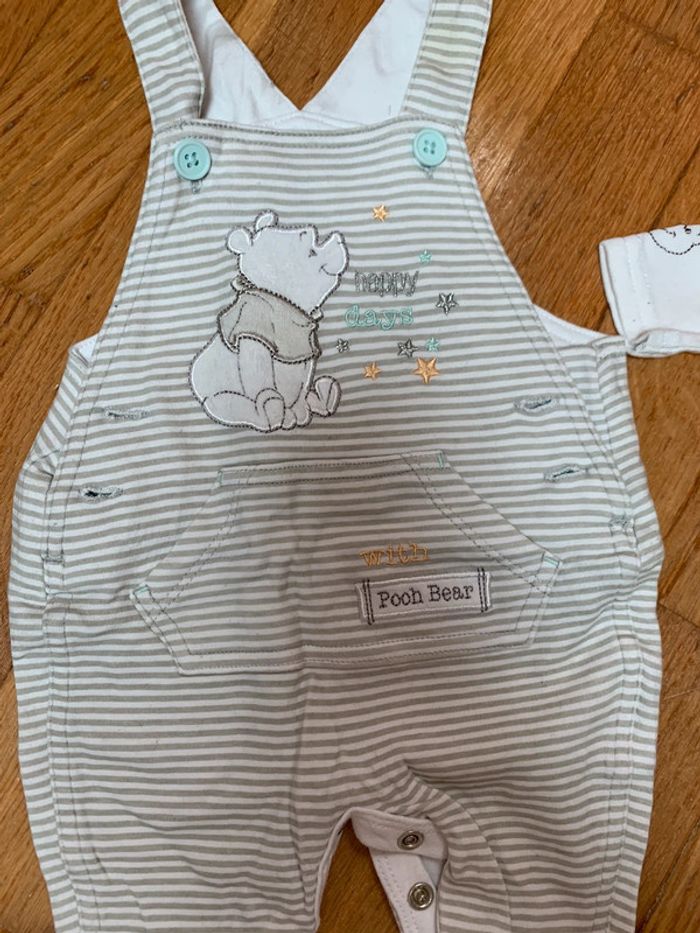 Ensemble salopette body Winnie l’ourson 1 mois - photo numéro 2