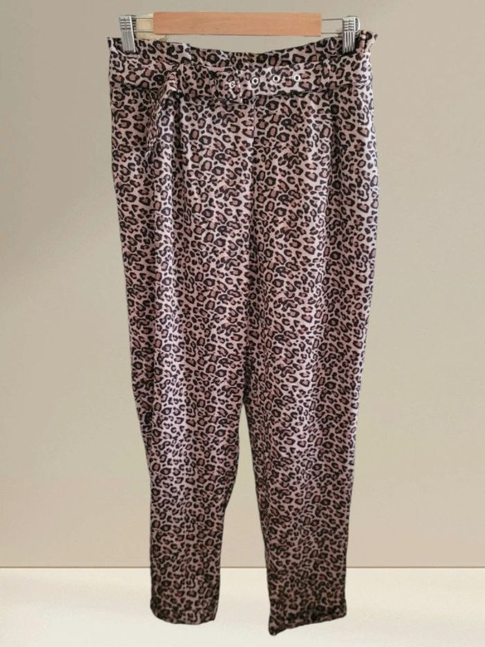 Pantalon Pull and Bear Taille L