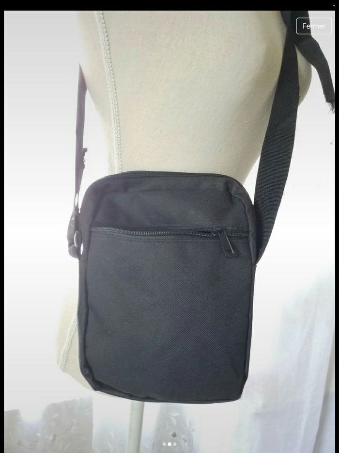 Lot de 3 petit coussin  imprimé 🐎  en cadeau une pochette - photo numéro 2