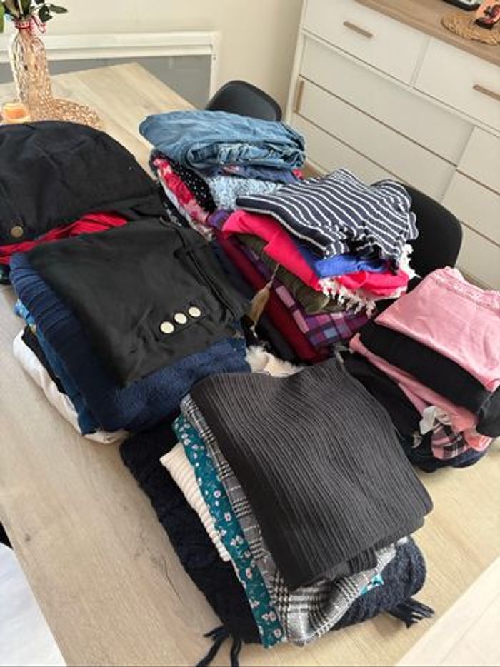 Gros lot d’une 50ene de vêtements femme taille 40 - photo numéro 4