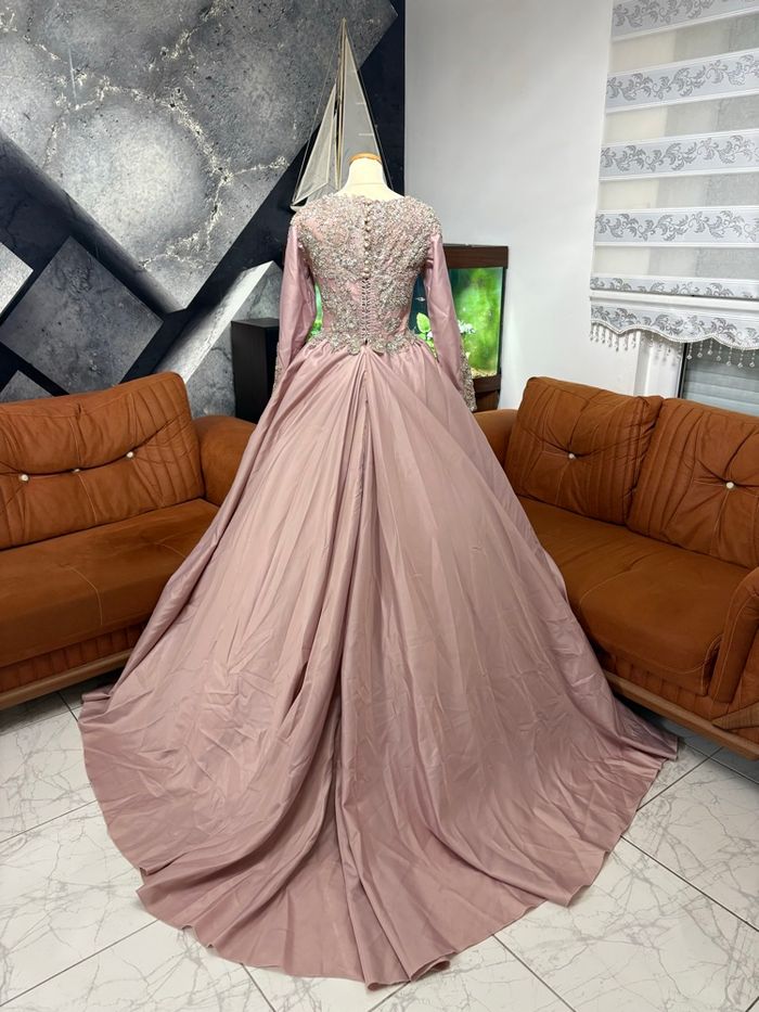 Robe de fiançailles rose - photo numéro 4