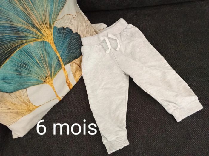 Lot 22 articles garçon 6 mois - photo numéro 4