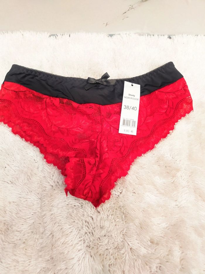 Shorty noir et rouge Manoukian taille 38/40