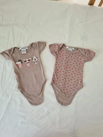 Lot de 2 bodys manches courtes