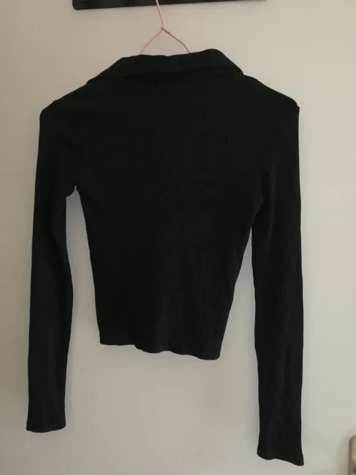 Haut à manches longues noir, Pull&bear, taille S, très bon état - photo numéro 3