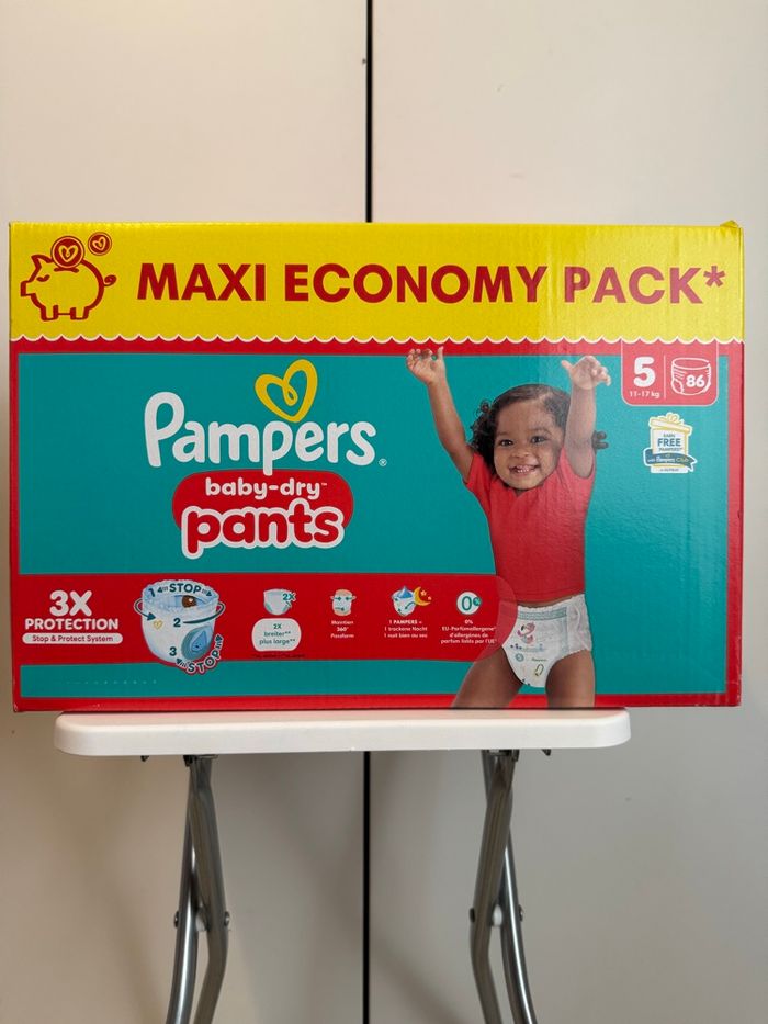 86 couches Pampers pants taille 5