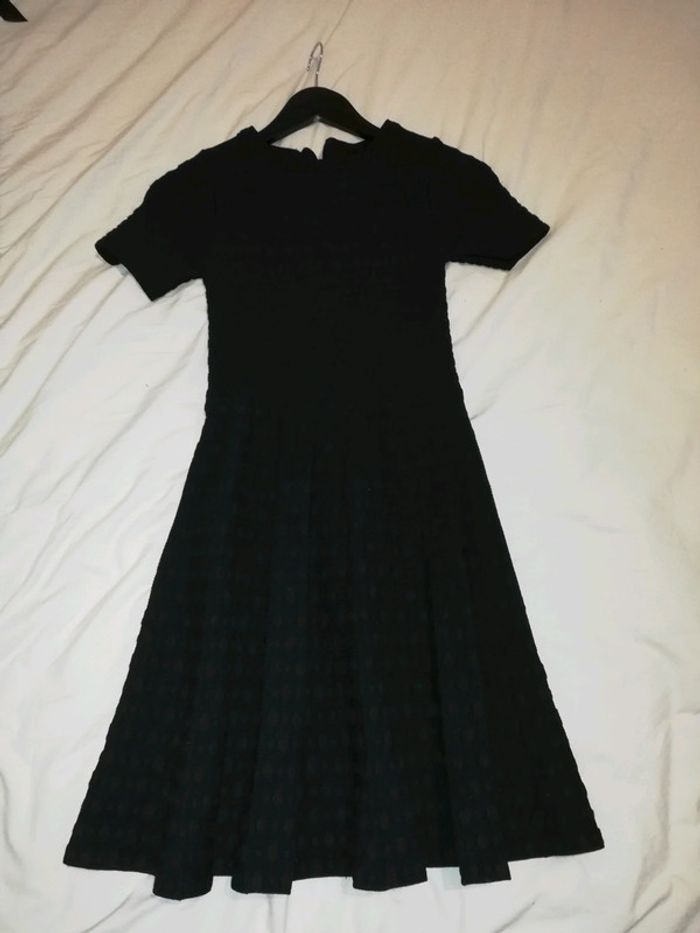 Robe noire hiver - photo numéro 2