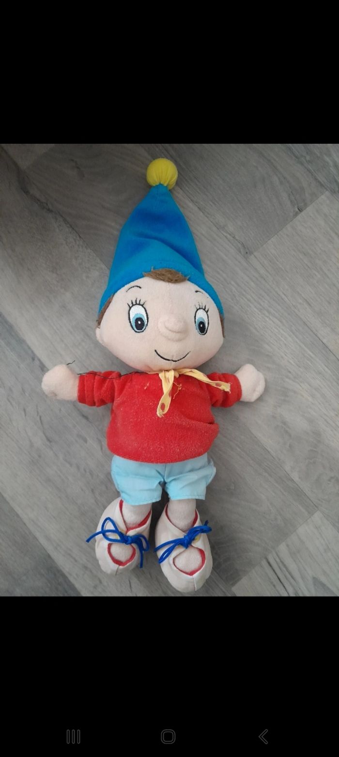 Poupee oui oui