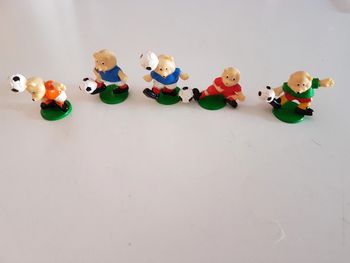 Lot de 5 figurines ours foot