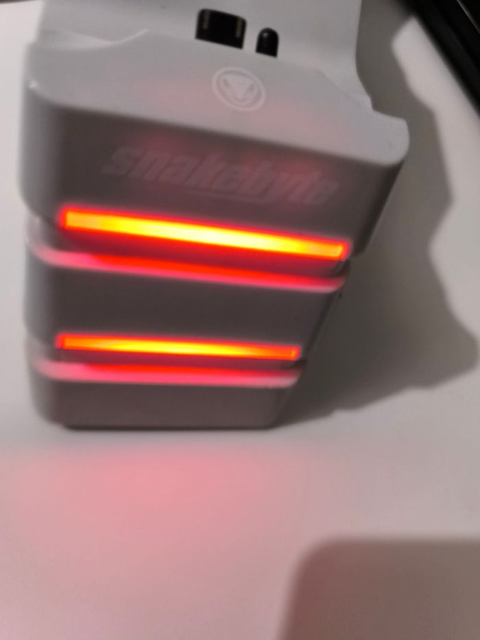 Chargeur manette PS4 - photo numéro 2