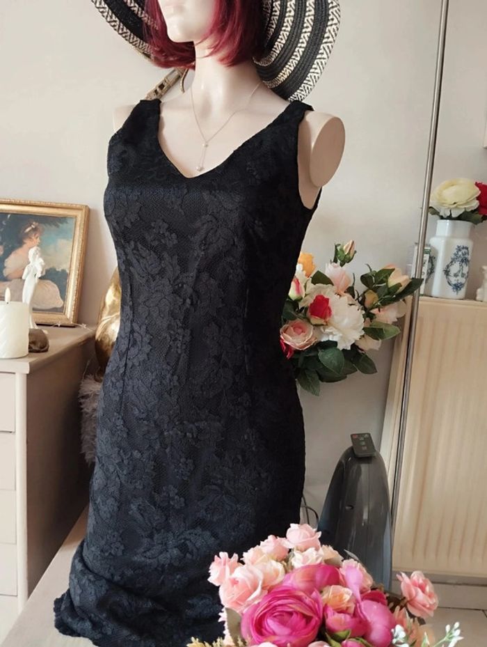 🖤Robe Dentelle Résille Fleurie T32/34 Caroll🖤 - photo numéro 3