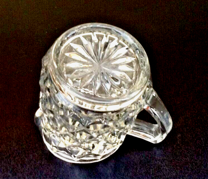 Pot / Pichet à lait Verre transparent moulé à pointe de diamant - photo numéro 3