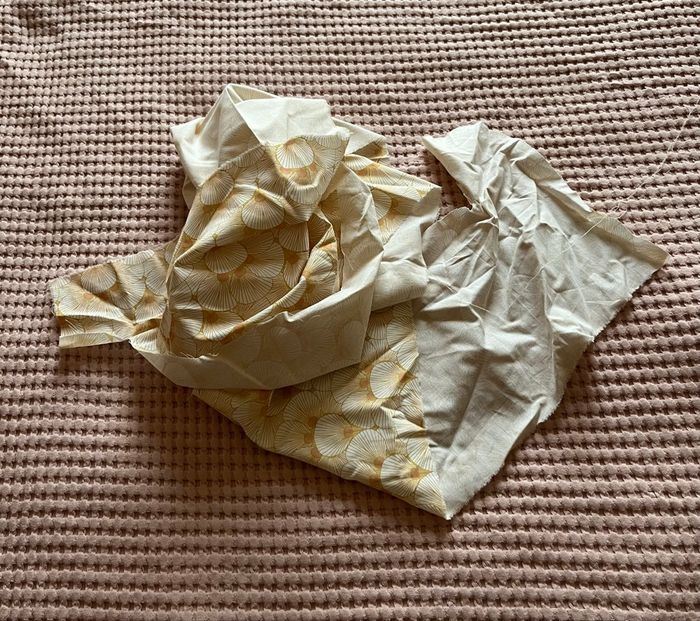 Tissu imprimé à fleurs - photo numéro 2