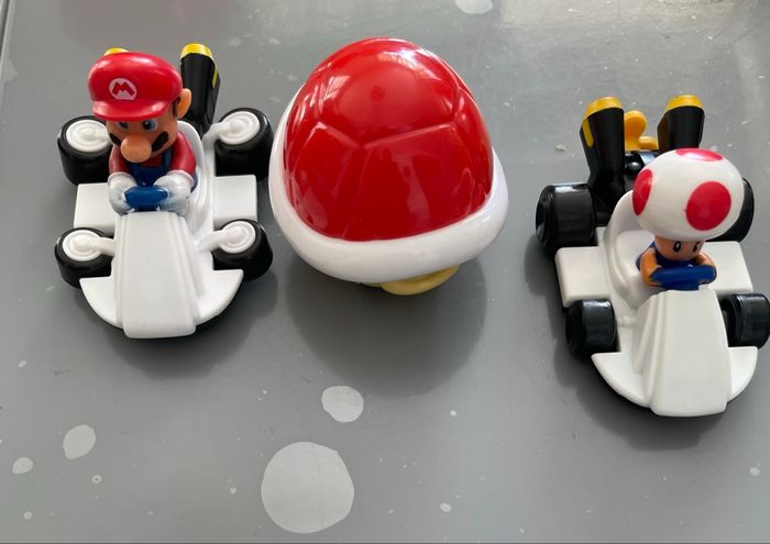 Lot de 3 Figurines Mario Kart avec voiture