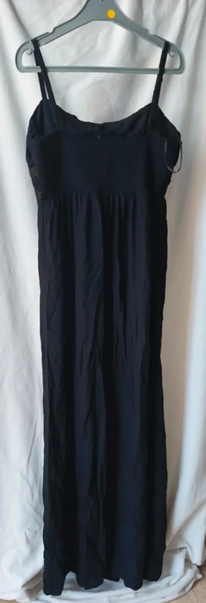 Robe longue noir - photo numéro 2
