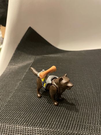 Playmobil figurine loups marron avec selle et couverture novelmore 70225 animaux sauvages