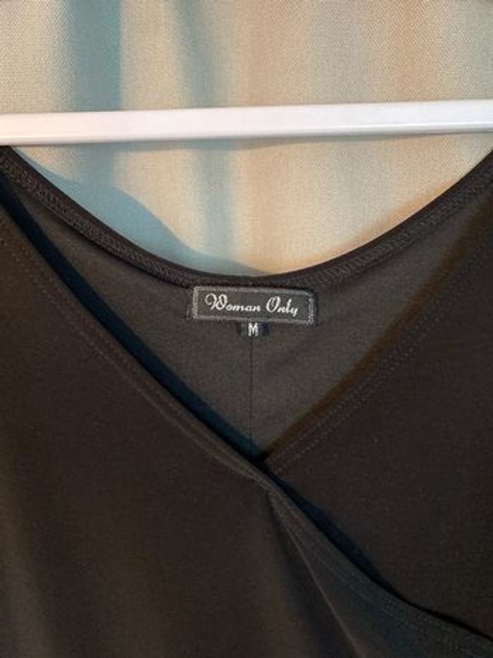 Petite robe noire - photo numéro 3