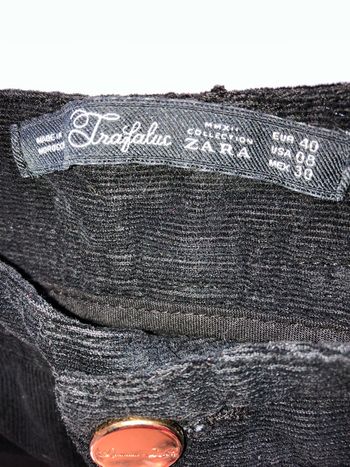 Pantalon noir velours fines côtes 40 neuf avec étiquette Zara