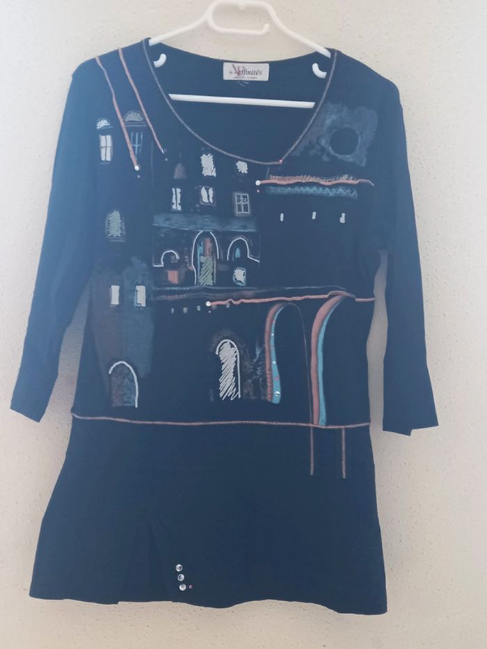 Haut de femmes long avec motifs T : 40