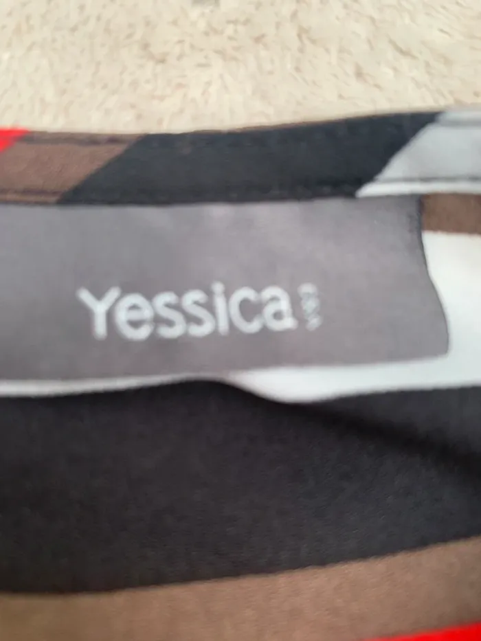 Blouse-teeshirt Yessica manches courtes taille 44 - photo numéro 8