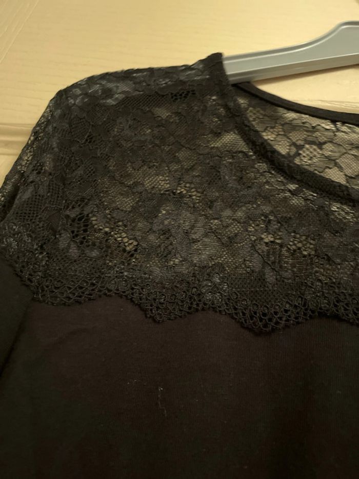 Haut femme en dentelle - photo numéro 3