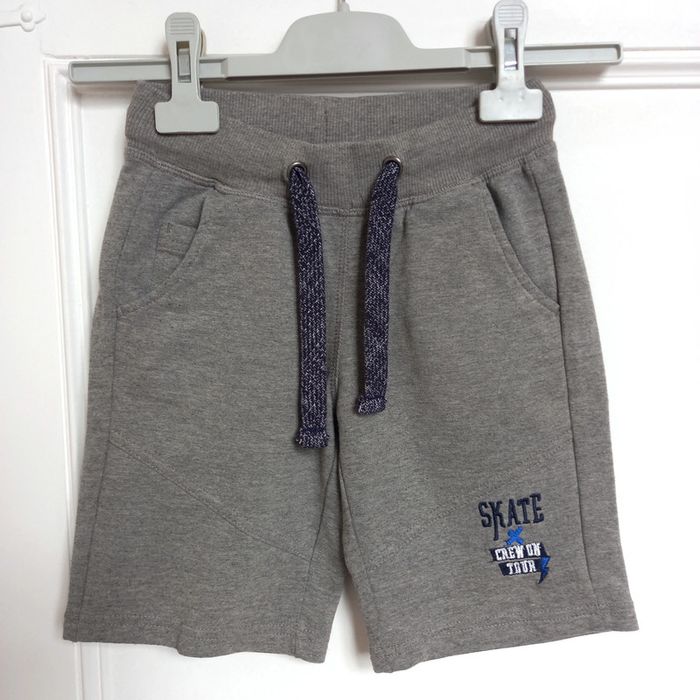 Lot 2 shorts 6 ans - photo numéro 5