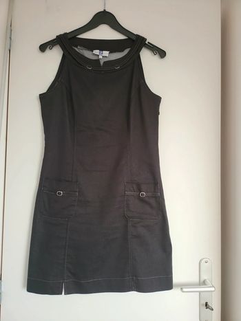 Robe femme t.42 très bon état