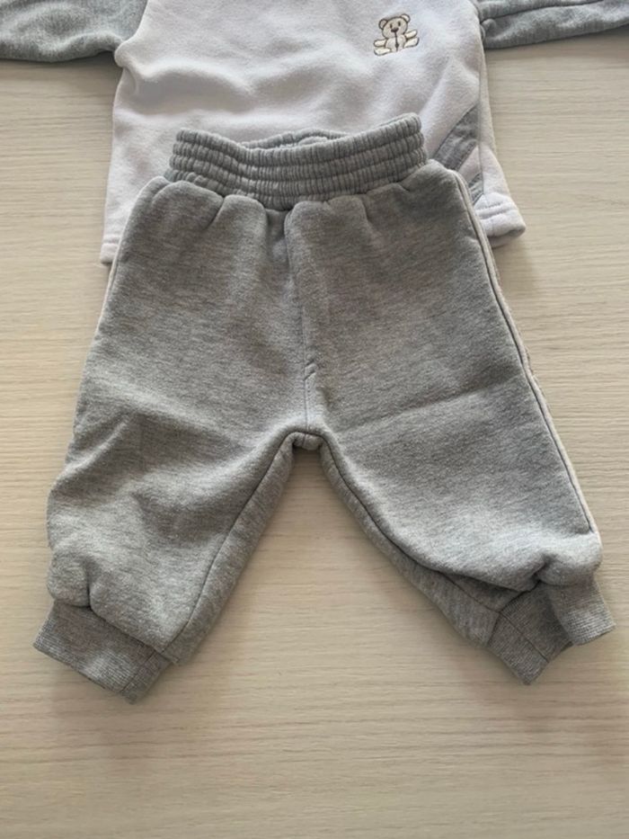 Ensemble bébé en 3 mois - photo numéro 2