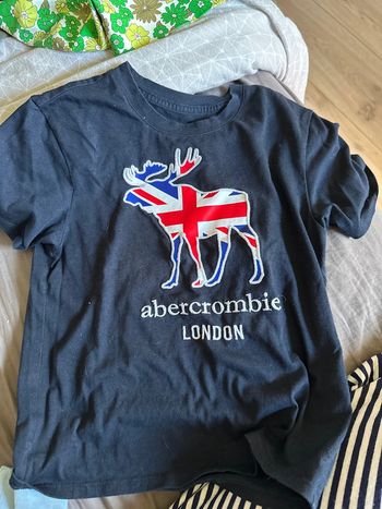 Abercrombie t-shirt 5/6 ans