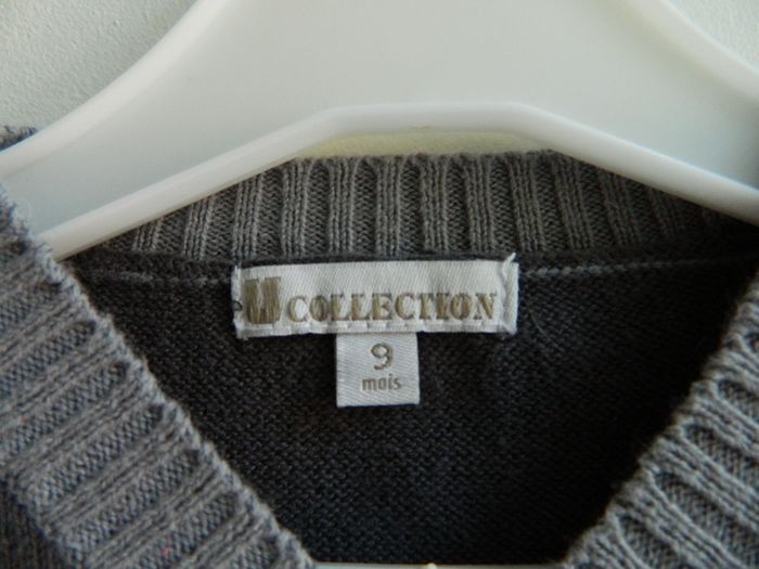 Pull sans manches T 9 mois "U collection" - photo numéro 2