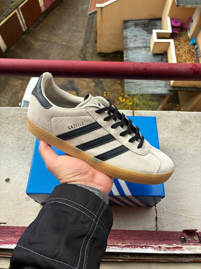 Adidas Gazelle Alumina/Core Black/Gum