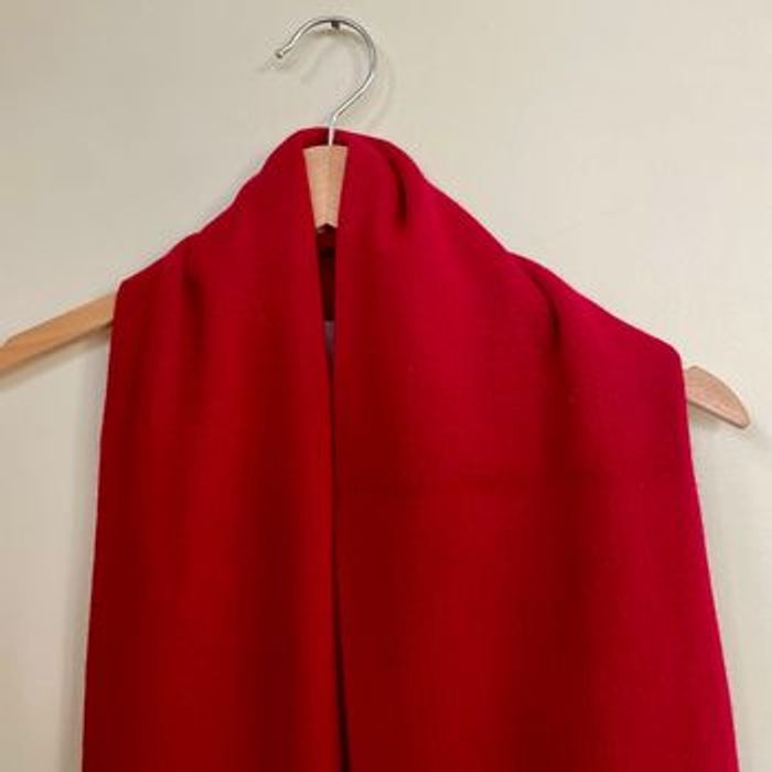 Écharpe Levi’s rouge vif unisexe en maille côtelée Logo brodé 100% acrylique Made in Italy V068 - photo numéro 3