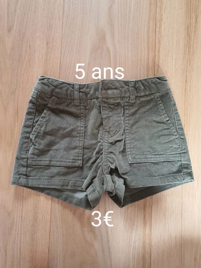 Short en velours kaki