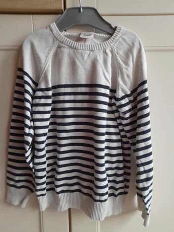 Pull tape à l'œil 8 ans