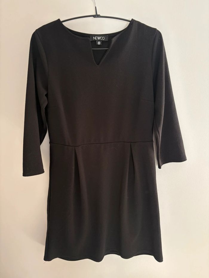 Robe noire NewCo
